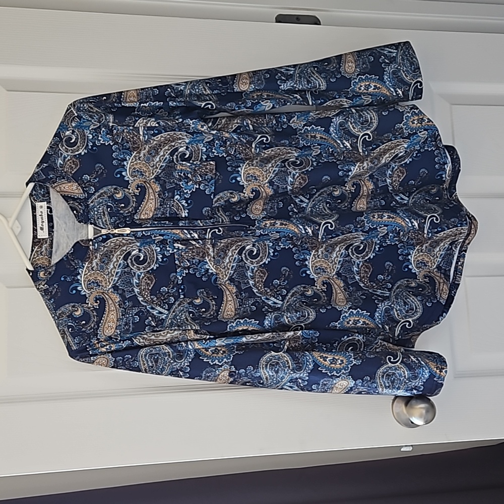 Long sleeve converts to 3/4 sleeve